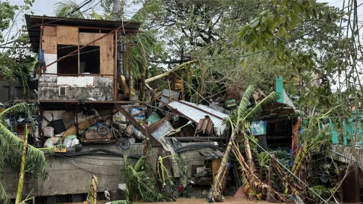 Bão Kalmaegi đổ bộ Philippines gây mưa lớn và gió mạnh